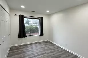 635 Limerick Ln, Schaumburg, IL 60193 - Photo 9