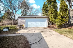 2807 Carmac Rd, Rockford, IL 61101 - Photo 3