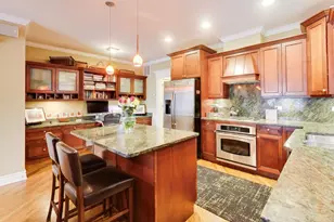 5526 N Winthrop Ave, Chicago, IL 60640 - Photo 11