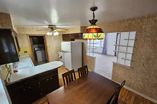 8500 Parkside Ave, Burbank, IL 60459 - Photo 9