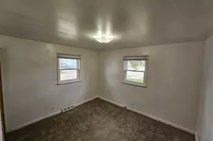 8500 Parkside Ave, Burbank, IL 60459 - Photo 23