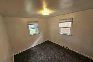 8500 Parkside Ave, Burbank, IL 60459 - Photo 25