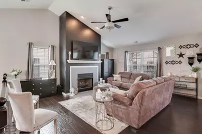 2325 Georgetown Circle, Aurora, IL 60503 - Photo 5