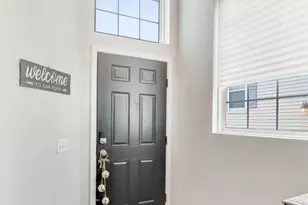 2325 Georgetown Cir, Aurora, IL 60503 - Photo 3