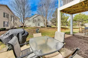 2325 Georgetown Cir, Aurora, IL 60503 - Photo 29