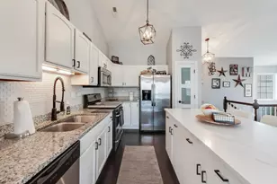 2325 Georgetown Cir, Aurora, IL 60503 - Photo 9