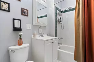 1351 W Sunnyside Ave, Chicago, IL 60640 - Photo 11