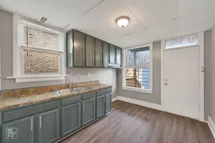 738 E Marquette Rd, Chicago, IL 60637 - Photo 9