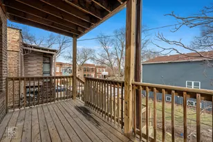 738 E Marquette Rd, Chicago, IL 60637 - Photo 11