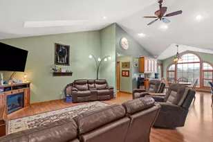 107 Lost Ln, Savanna, IL 61074 - Photo 5