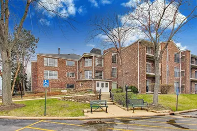 540 Biesterfield Road #301, Elk Grove Village, IL 60007 - Photo 1