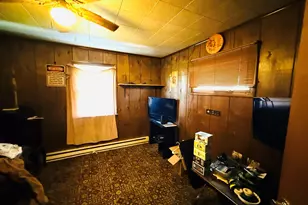 570 1st N St, Wellington, IL 60973 - Photo 11