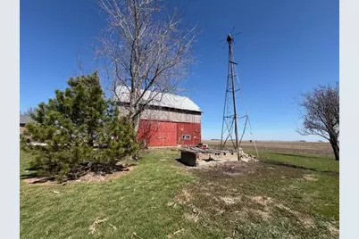 915 E Emery Road, Maroa, IL 61756 - Photo 35