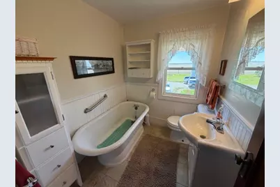 915 E Emery Road, Maroa, IL 61756 - Photo 15