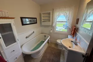 915 E Emery Rd, Maroa, IL 61756 - Photo 15