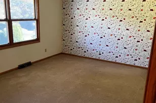 3051 Fairway Oaks Dr, Dekalb, IL 60115 - Photo 7