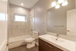 4851 N Central Ave, Chicago, IL 60630 - Photo 11