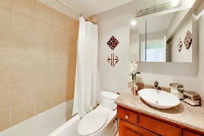 2800 N Lake Shore Drive #414, Chicago, IL 60657 - Photo 9