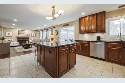 6695 Foxworth Lane, Gurnee, IL 60031 - Photo 5