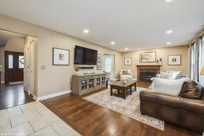 6695 Foxworth Lane, Gurnee, IL 60031 - Photo 9