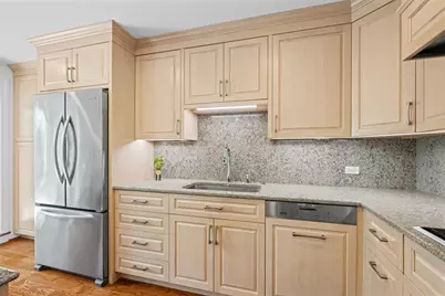 711 Oak Street #308, Winnetka, IL 60093 - Photo 11
