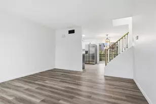 1305 Bancroft Dr, Bloomington, IL 61704 - Photo 5