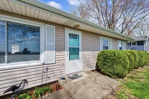 408 E Benham St, Tolono, IL 61880 - Photo 5