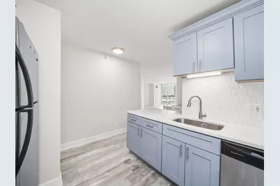 [Address not provided], Chicago, IL 60654 - Photo 9