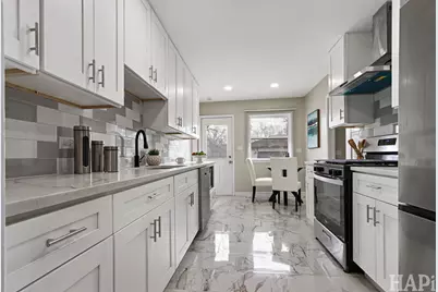 75 Carthage Lane, Hoffman Estates, IL 60169 - Photo 9