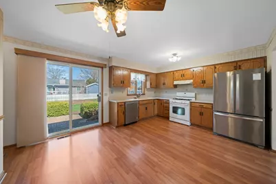 215 Leisure Street, Yorkville, IL 60560 - Photo 9