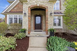 40W898 Fox Creek Dr, Saint Charles, IL 60175 - Photo 3