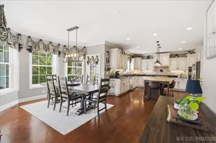 40W898 Fox Creek Dr, Saint Charles, IL 60175 - Photo 13
