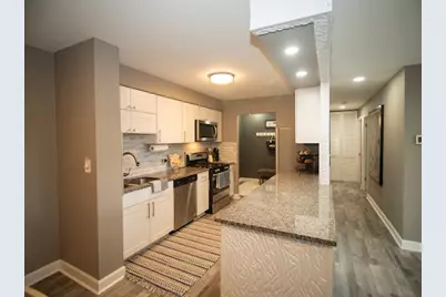 1056 N Mill Street #304, Naperville, IL 60563 - Photo 7