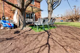 1240 N Boxwood Dr, Mount Prospect, IL 60056 - Photo 5