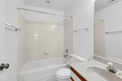 353 Satinwood Court S, Buffalo Grove, IL 60089 - Photo 15