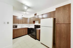 1567 Ridge Rd, Evanston, IL 60201 - Photo 3