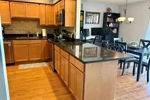 5806 A Wolf Rd, Western Springs, IL 60558 - Photo 9