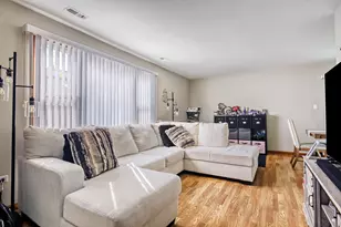 8475 162nd Pl, Tinley Park, IL 60487 - Photo 3