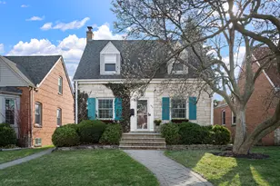 105 N Lincoln Ave, Park Ridge, IL 60068 - Photo 1