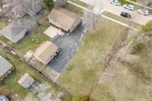 25 McCabe Dr, Streamwood, IL 60107 - Photo 29