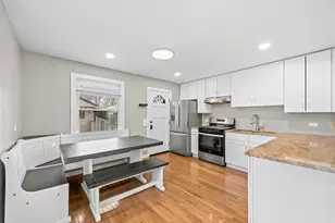 25 McCabe Dr, Streamwood, IL 60107 - Photo 13