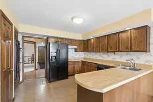7517 Pheasant Dr, Lakewood, IL 60014 - Photo 15