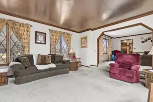 7517 Pheasant Dr, Lakewood, IL 60014 - Photo 5