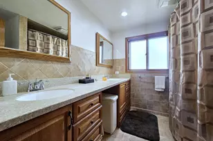 357 N Pioneer Dr, Addison, IL 60101 - Photo 15