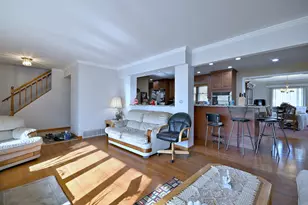 357 N Pioneer Dr, Addison, IL 60101 - Photo 5