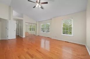 251 Lenox Ln, Mundelein, IL 60060 - Photo 27
