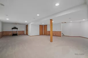 251 Lenox Ln, Mundelein, IL 60060 - Photo 35