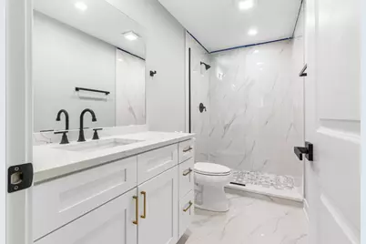 2411 N 77th Avenue, Elmwood Park, IL 60707 - Photo 27