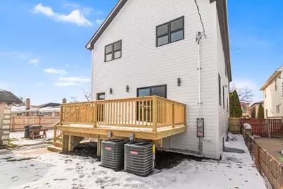 2411 N 77th Avenue, Elmwood Park, IL 60707 - Photo 31