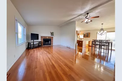 406 N Clover Court, Dixon, IL 61021 - Photo 3